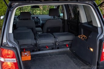 Volkswagen Touran 1.9 TDi DSG /aj na splátky/ - 10