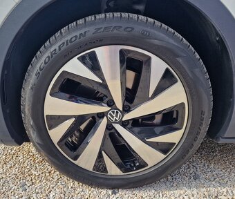 VOLKSWAGEN ID.4 PERFORMANCE UPGRADE 77KWH 1ST - 10