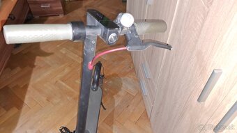 Elektrická kolobežka Xiaomi M365 - 10