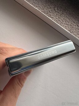 Samsung Galaxy Z flip5 256GB - 10