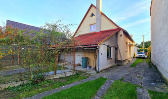 Rodinný dom v Nitrianskom Pravne,pozemok 1611m2+garáž,dielňa - 10