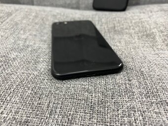 iPhone SE 2020 64GB (plne funkčný) - 10