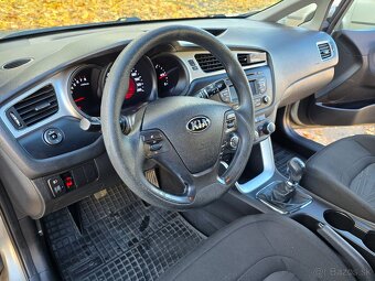 Kia Ceed - 10