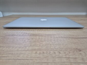 MacBook Air (13-inch, 2017) /Intel Core i5/8GB RAM/128GB SSD - 10
