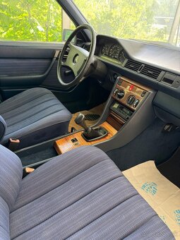 Mercedes-Benz 200 124 - 10