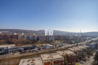 REZERVOVANÉ Moderný 1-izbový byt s panoramatickým výhľadom - 10