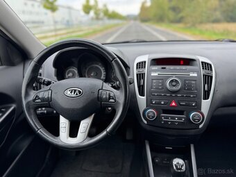 Kia Ceed 1.4 16V Exclusive Nová STK - 10
