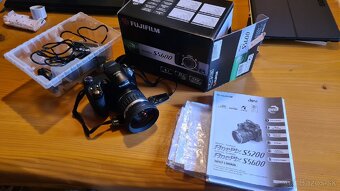 Predám fotoaparát fujifilm finepix s5600 - 10
