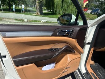 Porsche Cayenne 3,0 TDI 180 kw - 10
