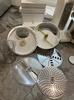 Bosch mum 4880/05 600W kuchynský robot - 10