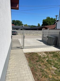 Dvojizbový rodinný dom so záhradou a parkovaním - 10