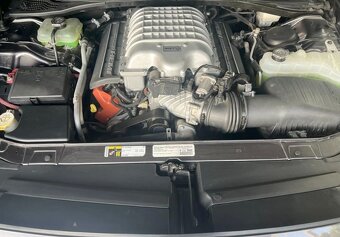 Dodge Challenger Hellcat - 10