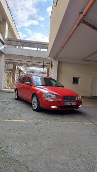Volvo V70 P2 D5 120kw - 10