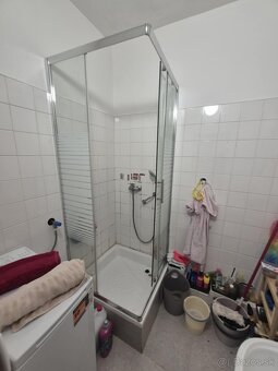 PREDAJ - čiastočne prerobený 2 izb.tehlový byt, meďerčská ul - 10