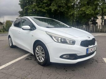 Predam Kiu Ceed 1,4 crdi r.v.2014 66kw - 10