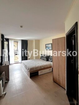 Dvoupodlažní dům 4+kk s vlastním bazénem, Slunečné pobřeží - 10