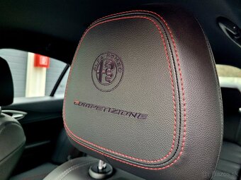 Alfa Giulia 2.0 COMPETIZIONE Q4 benzín 206kw (DPH) - 10