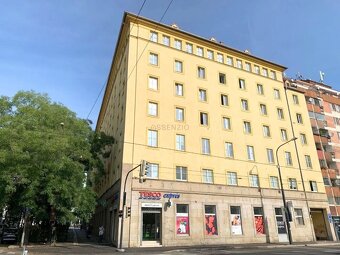Veľkorysý administratívny priestor 260 m² - Odborárske námes - 10