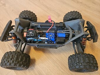 Traxxas Maxx 1:8 - 10