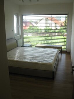 Prenájom -Moderné rodinné domy 150m2, 200m2, 350m2 - BA III - 10