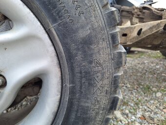 Elektrony R15 6x139.7 Pneu truck 2000 - 10