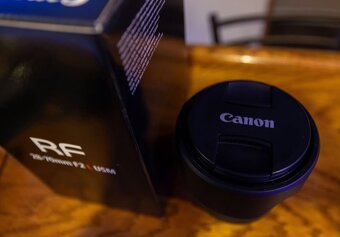 Canon RF 28-70mm f/2 L USM - 10