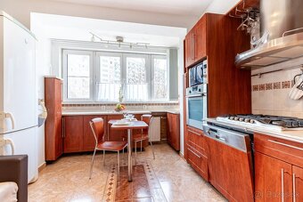 REZERVOVANÉ Priestranný investičný 1 izbový byt  - Jantár - 10