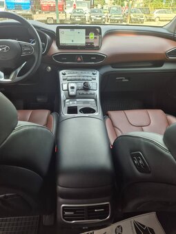 Predám Hyundai Santa Fe 2.2 CRDi Smart 4x4 A/T - 10