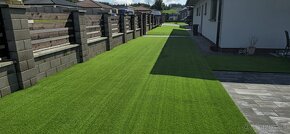 Umělý trávník výška 35 mm, velmi jemný na dotek. - 10