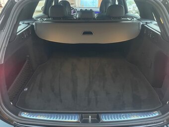 MB C TRIEDA 220d 10/2024 AMG LINE 200PS - 10