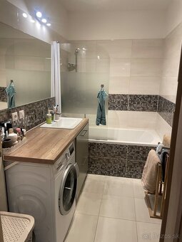 Predám 3izb. byt 82m2+10m2 balkón so zariadením - 10