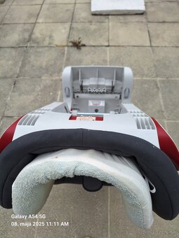 Predam autosedacku Britax - 10