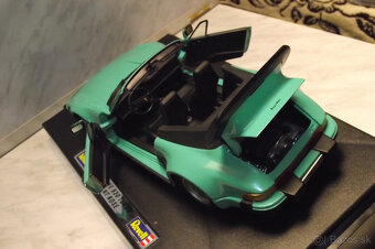 1:18 Porsche 930 - 10