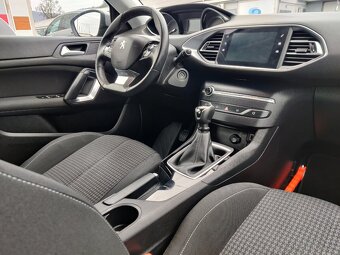 Peugeot 308 - 10