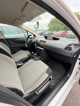 Citroen C4 1.6 benzín 129000km rok 2007 - 10