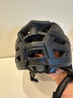 Cyklistická prilba čierna L/XL - 10