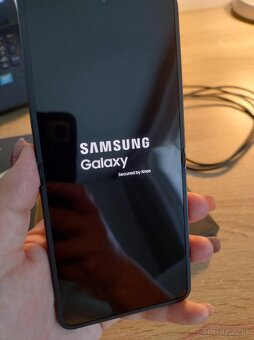 NOVY Samsung Galaxy Z Flip7 - 10