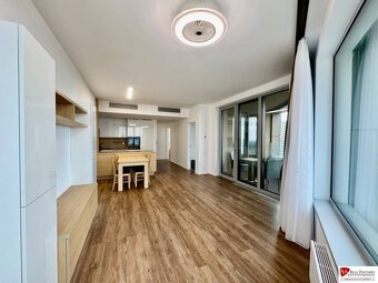 Prenájom, 3-izb. byt v SKY PARKU s parkovacím miestom, 90m2 - 10
