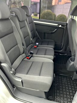 Volkswagen Touran 1.6 TDI Premium Comfortline - 10