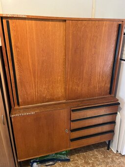 Stoličky - Skrine - Postele - Stoly - 10