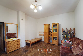 Na predaj: Vidiecka usadlosť pri Veľkom Mederi – 1ha, dom - 10