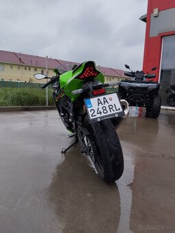 Kawasaki Ninja ZX-4RR - 10