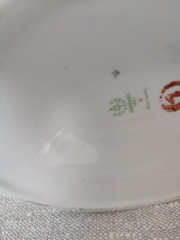 Holloháza žena s notami porcelánová soška - 10