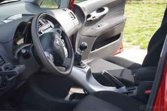 Predám Toyota Auris - 10