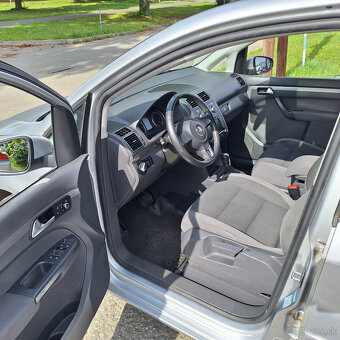 Volkswagen Touran 2.0 TDI DSG 7 miestne - AJ NA SPLÁTKY - 10