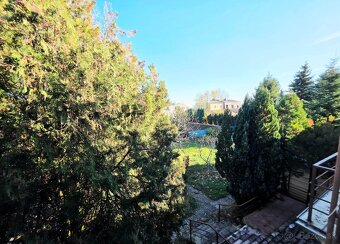 Na predaj priestranný rodinný dom vo výbornej lokalite - 10