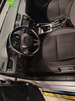 škoda octavia 1,6 tdi 85 kW - 10