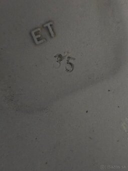 Predám 4 ks elektrónov R15, 5x108 - 10