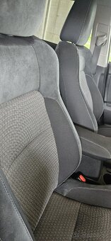 Toyota auris 2018 hybrid Combi - 10
