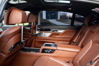 BMW 750 Li PRENÁJOM - 10